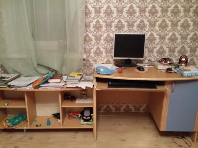 Лот: 9915074. Фото: 1. компьютерный стол. Компьютерные и письменные столы