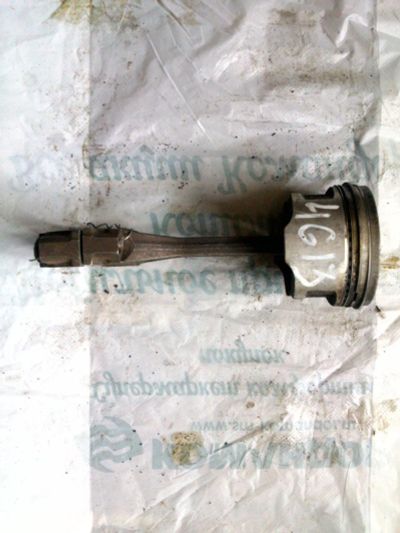 Лот: 11550565. Фото: 1. Поршень с шатуном 4G13 Mitsubishi... Двигатель и элементы двигателя