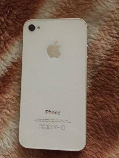 Лот: 7833132. Фото: 1. Apple iphone 4s 8gb white. Смартфоны