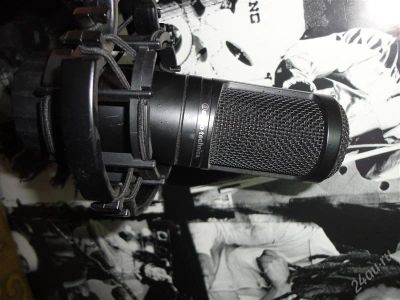 Лот: 2465998. Фото: 1. Полустудийный микрофон AudioTechnica... Студийные микрофоны, радиомикрофоны и радиосистемы