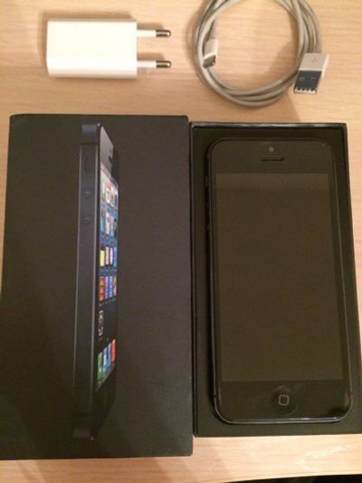 Лот: 10590469. Фото: 1. Iphone 5 16gb. Смартфоны