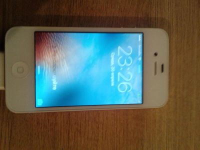 Лот: 7368099. Фото: 1. iphone 4s 8gb. Смартфоны