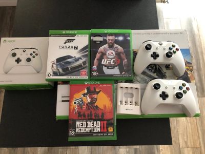 Лот: 16980852. Фото: 1. Xbox One S состояние нового... Игровые приставки, консоли