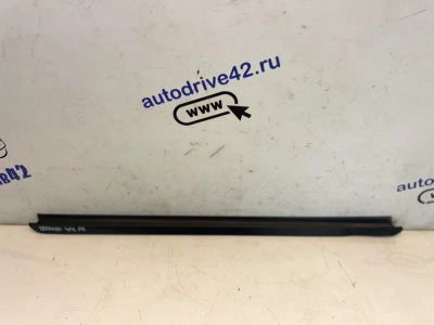 Лот: 22460538. Фото: 1. уплотнитель стекла внешний Nissan... Двигатель и элементы двигателя