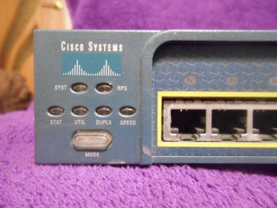 Лот: 10084910. Фото: 1. Cisco Catalyst 2950 seriies. WS-C2950-24. Коммутаторы