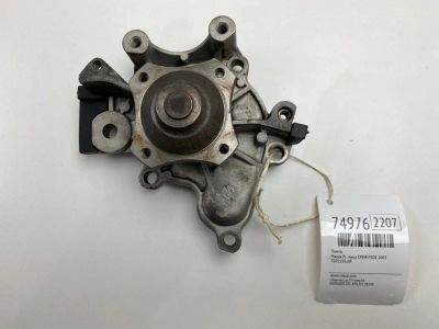 Лот: 21111449. Фото: 1. Помпа Mazda Premacy 2003 FS0115010F... Двигатель и элементы двигателя