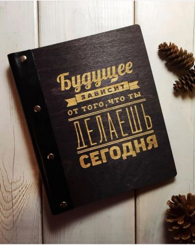 Лот: 18973410. Фото: 1. Блокнот из дерева в переплете... Записные книжки, ежедневники, блокноты