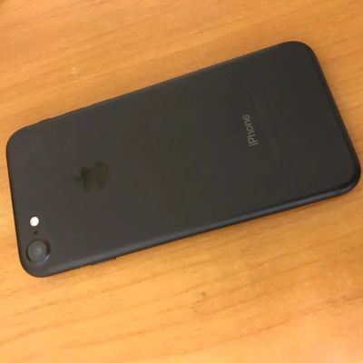 Лот: 10659456. Фото: 1. iPHONE 7 128gb black. Смартфоны