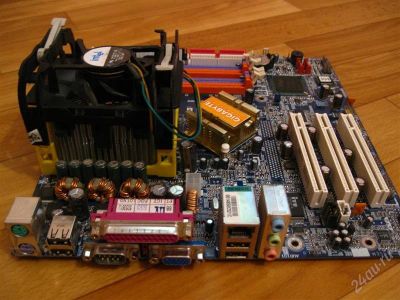 Лот: 1221373. Фото: 1. Материнская плата GigaByte GA-8I865GVMK... Материнские платы