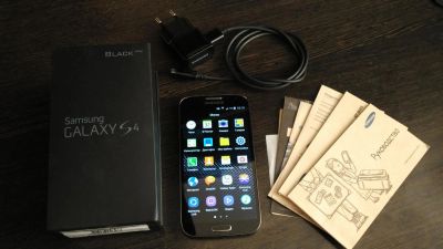 Лот: 6477373. Фото: 1. Samsung Galaxy S4 i9505 Black... Смартфоны