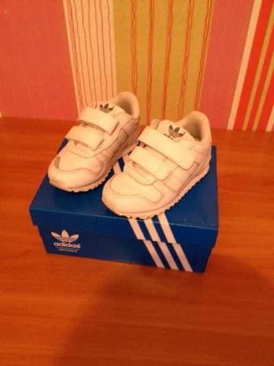Лот: 3844534. Фото: 1. Кроссовки Adidas (оригинальные... Кеды, кроссовки