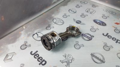 Лот: 24010991. Фото: 1. Поршень с шатуном Hyundai Tucson... Двигатель и элементы двигателя