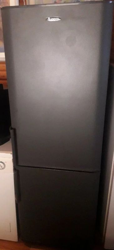 Лот: 12842437. Фото: 1. Холодильник Бирюса серый. Холодильники, морозильные камеры