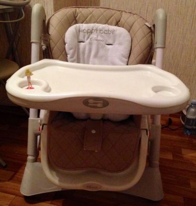 Лот: 4664261. Фото: 1. Стульчик для кормления Happy Baby... Стульчики для кормления