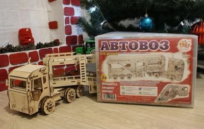 Лот: 15138380. Фото: 1. Автовоз деревянные игрушки подарок... Подарки на Новый год