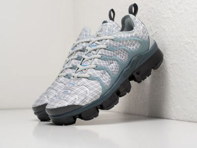 Лот: 20742531. Фото: 1. Кроссовки Nike Air VaporMax Plus. Кеды, кроссовки, слипоны