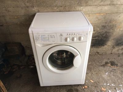 Лот: 9402636. Фото: 1. indezit wixl 103. Стиральные машины