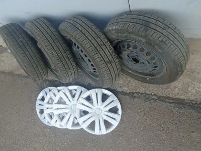 Лот: 25355961. Фото: 1. Колеса в сборе 155/65 R14 4/100... Диски