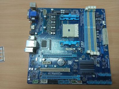 Лот: 25207146. Фото: 1. Материнская плата AMD FM2 GA-F2A75M-D3H... Материнские платы
