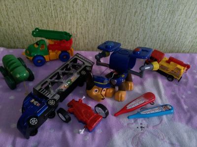Лот: 10948042. Фото: 1. игрушки(много сломанных). Развивающие