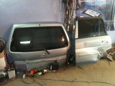 Лот: 5634713. Фото: 1. Двери для Mazda Demio Б/У (Багажник... Кузов