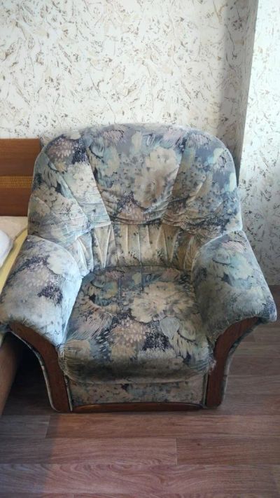 Лот: 11005748. Фото: 1. Кресло вилюр 2 шт. Кресла, пуфы