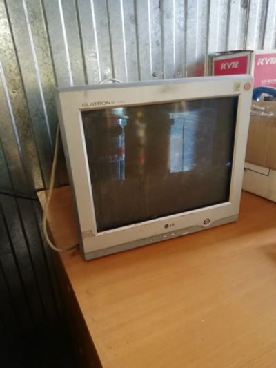 Лот: 16850765. Фото: 1. монитор lg. ЭЛТ-мониторы