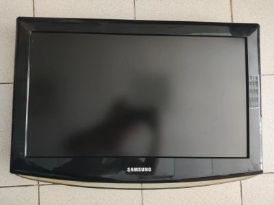 Лот: 25109664. Фото: 1. Телевизор samsung 26 дюймов. Телевизоры