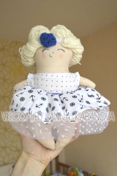 Лот: 5349609. Фото: 1. Именная мягкая куколка. Авторские куклы, игрушки, поделки