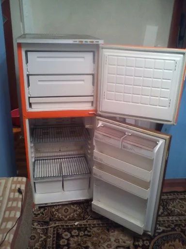 Лот: 3280737. Фото: 1. Холодильник "Бирюса". Холодильники, морозильные камеры