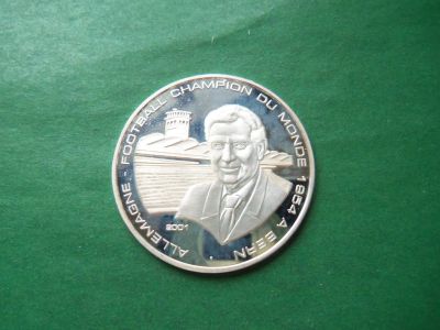 Лот: 22570872. Фото: 1. Того 1000 франков 2001 г. Чемпионат... Африка