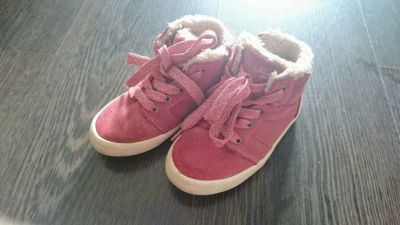Лот: 9810635. Фото: 1. Кеды утеплённые Zara, р.24 (по... Кеды, кроссовки