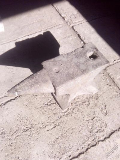 Лот: 5889554. Фото: 1. Наковальня. Ручной инструмент