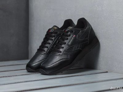 Лот: 16984073. Фото: 1. Кроссовки Reebok Classic Leather... Кеды, кроссовки, слипоны