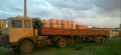Лот: 7788976. Фото: 1. Продам маз с полуприцепом. Грузовики, автобусы, спецтехника