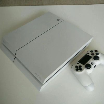 Лот: 11626084. Фото: 1. Продаю Sony PS4, FAR CRY5 Gold... Игровые приставки, консоли