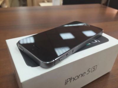 Лот: 6008217. Фото: 1. Apple iPhone 5S 16Gb Space Gray... Смартфоны