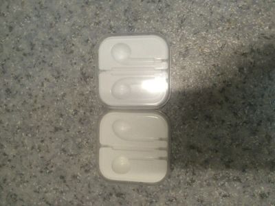 Лот: 6670386. Фото: 1. 2 коробочки для наушников EarPods. Красноярск