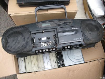 Лот: 16461917. Фото: 1. Магнитола Akai AJ-W312cd неисправно. Музыкальные центры, магнитолы
