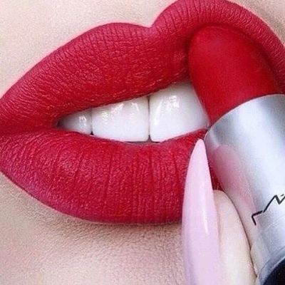 Лот: 7280056. Фото: 1. матовая помада Mac Ruby woo новая. Макияж