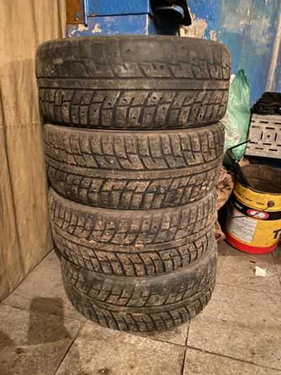 Лот: 18248562. Фото: 1. Комплект зимних шин Kumho IZen... Шины