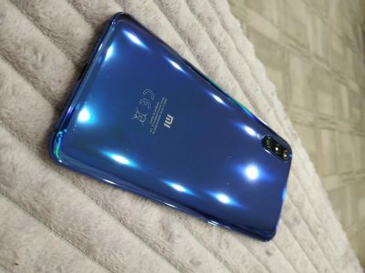 Лот: 16692321. Фото: 1. Xiaomi mi 9. Смартфоны