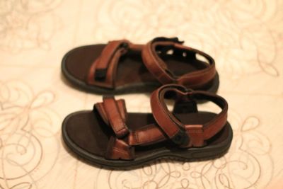 Лот: 7516776. Фото: 1. сандалии босоножки Teva кожаные... Сандалии