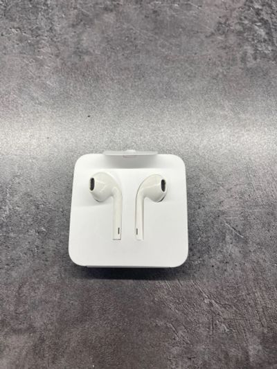 Лот: 20530933. Фото: 1. Оригинальные Apple Earpods. Другое (смартфоны, связь, навигация)