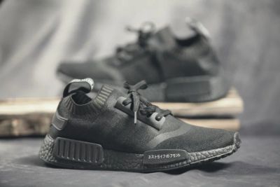 Лот: 12368145. Фото: 1. Кроссовки Adidas NMD. Кеды, кроссовки, слипоны