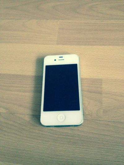 Лот: 4319498. Фото: 1. IPhone 4 белый 8 Гб привязан к... Смартфоны