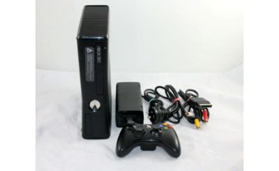 Лот: 7889410. Фото: 1. Xbox 360. Игровые приставки, консоли