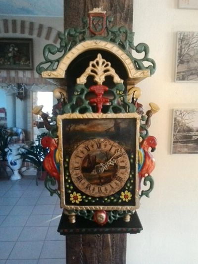 Лот: 10507348. Фото: 1. Старинные Фриские часы с боем... Часы настенные, настольные
