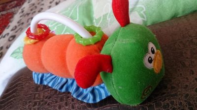 Лот: 4792970. Фото: 1. Игрушка Гусеница. Мягкие