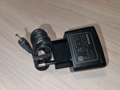 Лот: 15275025. Фото: 1. Зарядка для телефона Nokia. Зарядные устройства, блоки питания, адаптеры сетевые для смартфонов